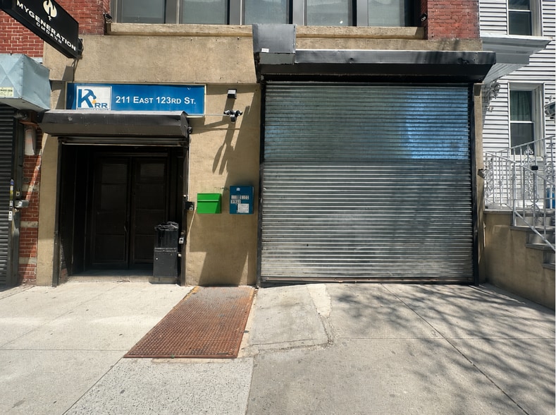Primary Photo Of 211 E 123rd St, New York Warehouse For Lease