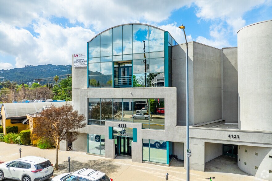 More Photos Of 4111 Lankershim Blvd, North Hollywood Loft Creative Space For Sale