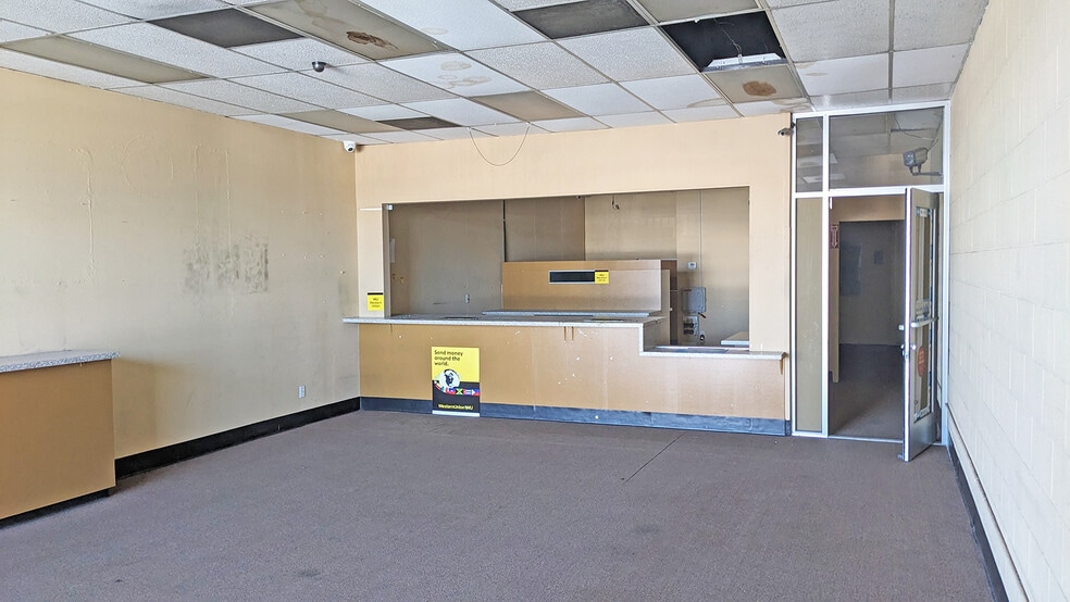 More Photos Of 10948 Imperial Hwy, Norwalk Unknown For Lease