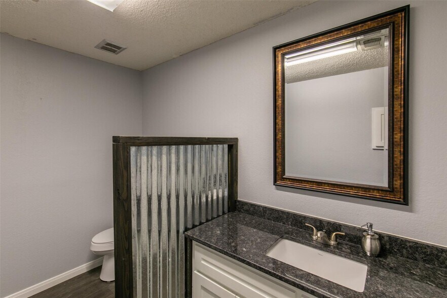 More Photos Of 434 Jefferson St E, Sulphur Springs Religious Facility For Sale