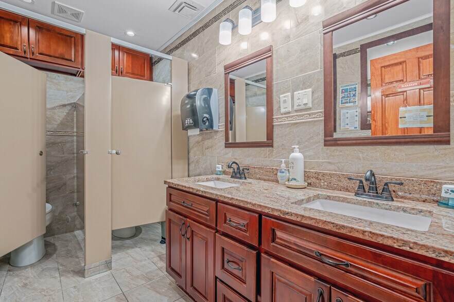 More Photos Of 5102 Avenue D, Brooklyn Religious Facility For Sale