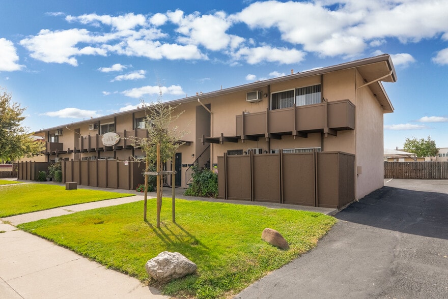 More Photos Of 1510 W 12th St, Tracy Apartments For Sale