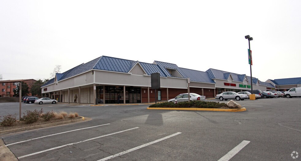 More Photos Of 6050-6144 Rose Hill Dr, Alexandria Unknown For Lease