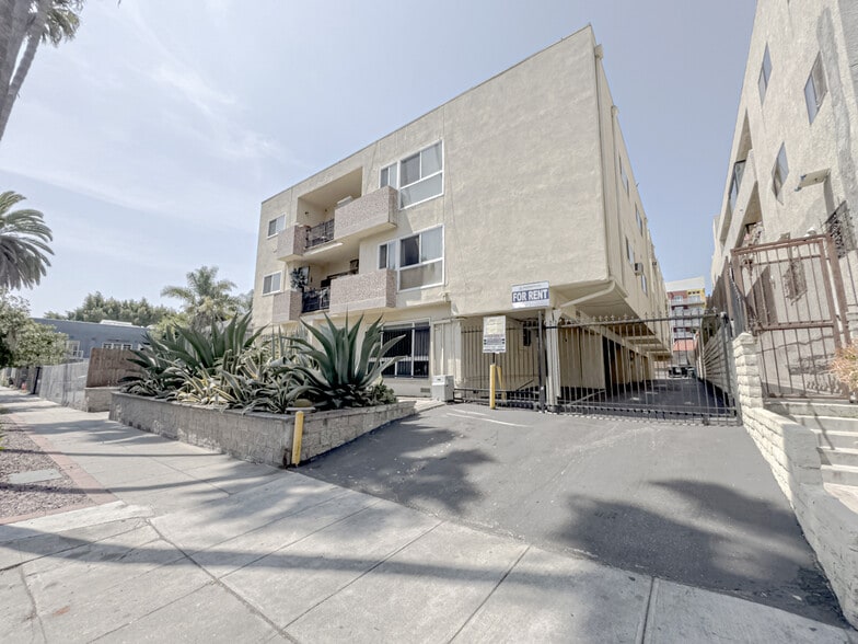 More Photos Of 741 S Hobart Blvd, Los Angeles Apartments For Sale