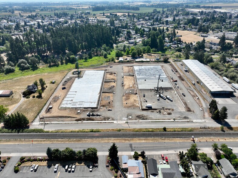 More Photos Of 1414 Commerce Way, Woodburn Industrial For Lease