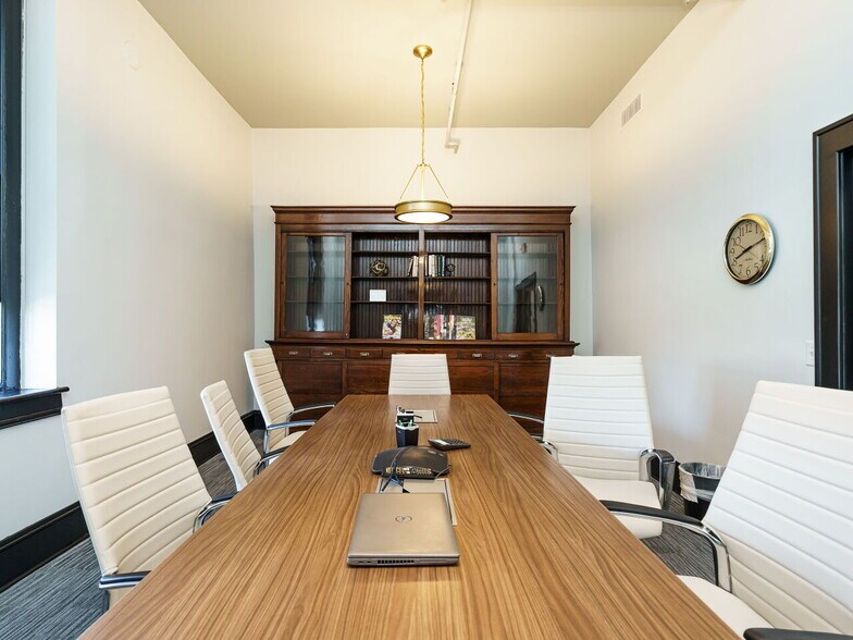 More Photos Of 201 Chatham St, Sanford Office Residential For Sale