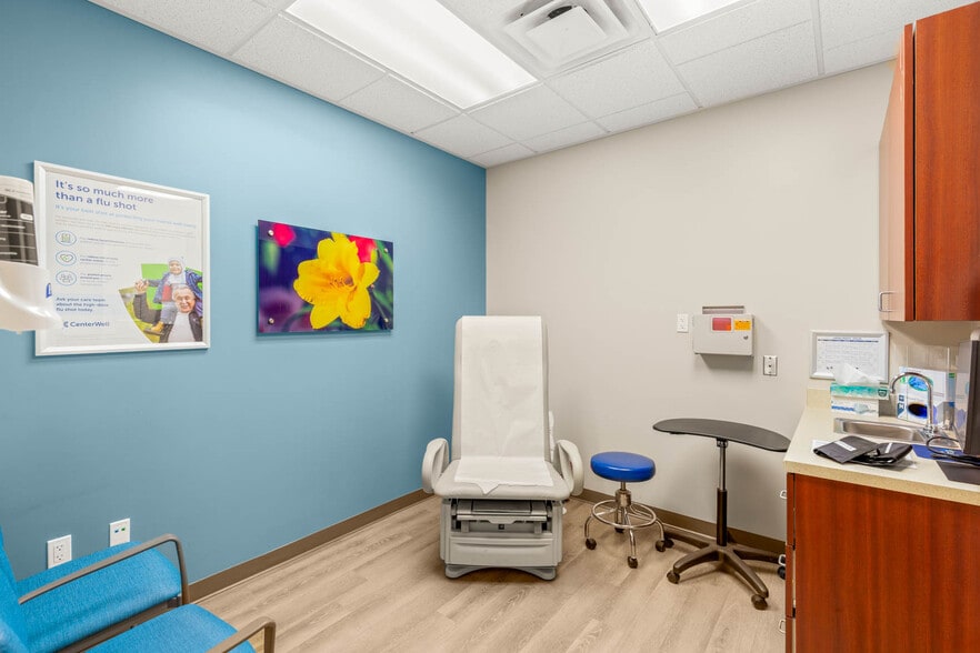 More Photos Of 2601 N Tenaya Way, Las Vegas Office For Sale