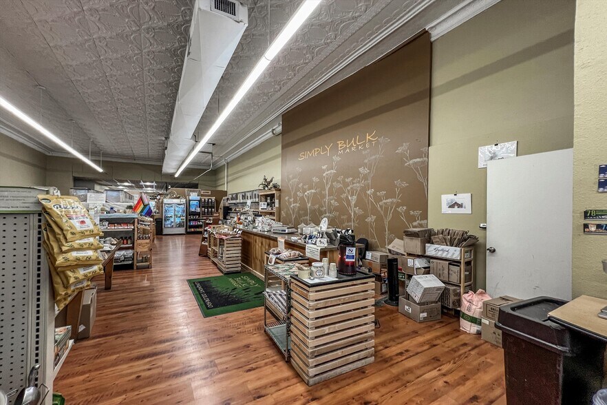 More Photos Of 418-420 Main St, Longmont Storefront For Sale