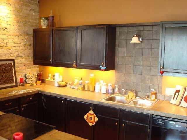 More Photos Of 2242 S Kinnickinnic Ave, Milwaukee Storefront Retail Residential For Lease