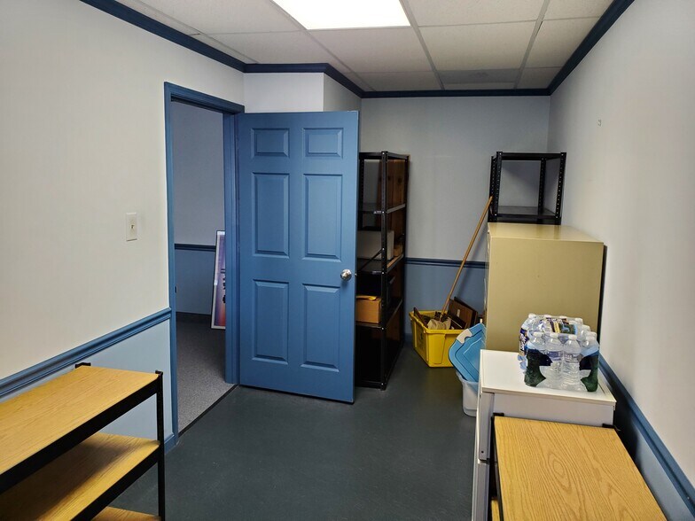 More Photos Of 7221-7231 Hanover Pky, Greenbelt Medical For Sale