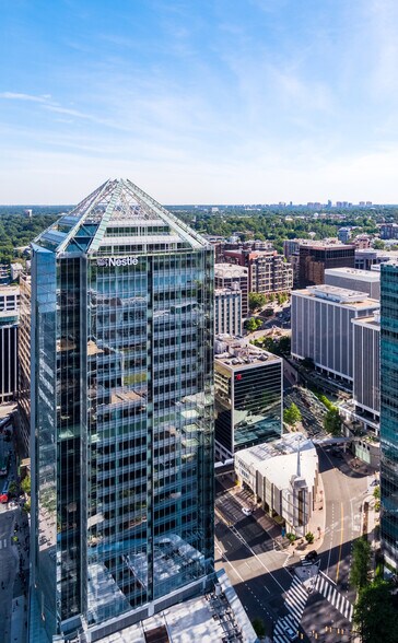 Primary Photo Of 1812 N Moore St, Arlington Office For Sale