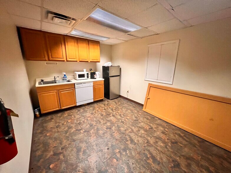 More Photos Of 4067 New Getwell Rd, Memphis Industrial For Sale