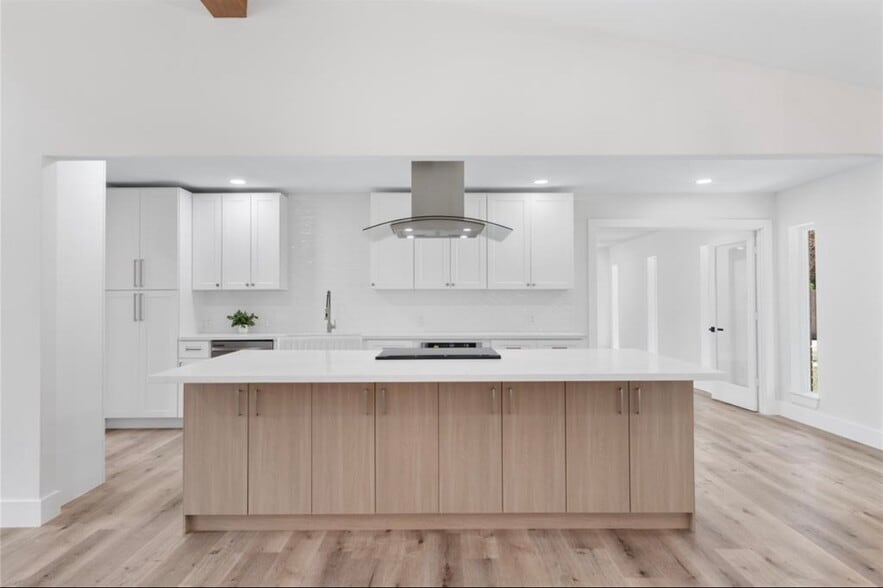 More Photos Of 12019 Beth Ln, Magnolia Light Distribution For Sale
