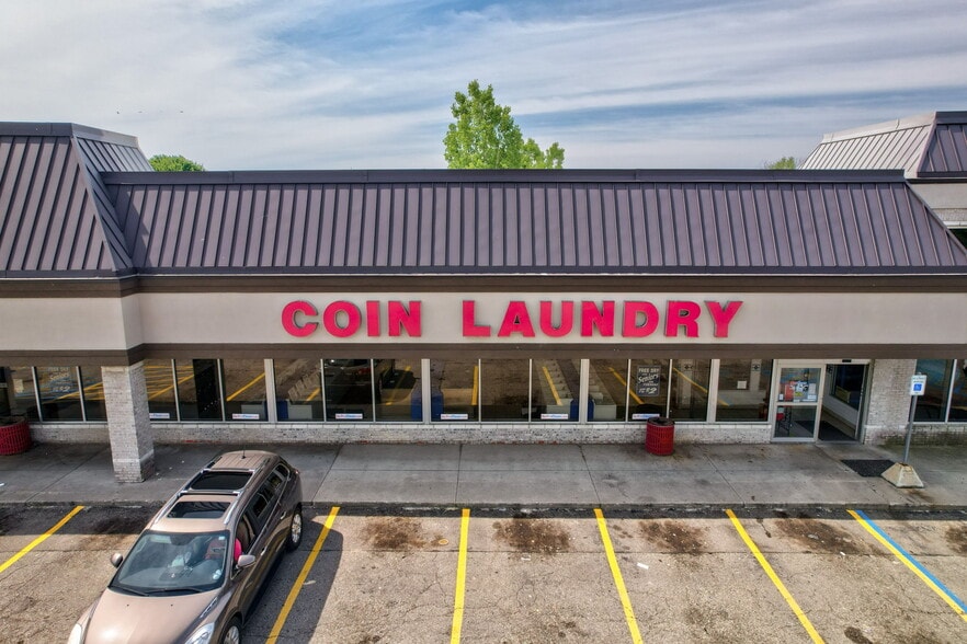 More Photos Of 3802 E Court St, Flint Unknown For Lease