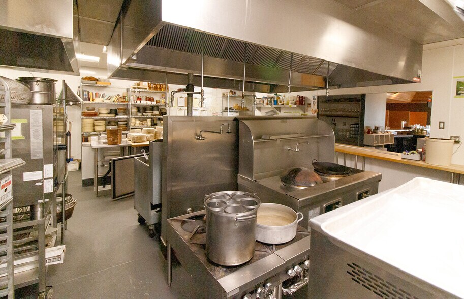 More Photos Of 821 Coombs St, Napa Restaurant For Lease