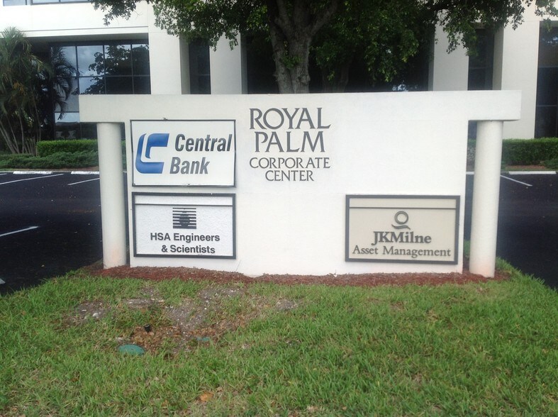 More Photos Of 1520 Royal Palm Square Blvd, Fort Myers Office For Lease