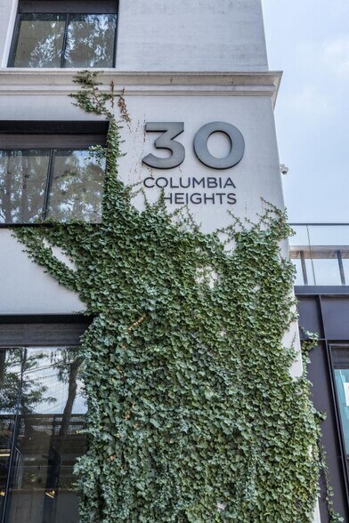 More Photos Of 25 Columbia Hts, Brooklyn Office For Lease