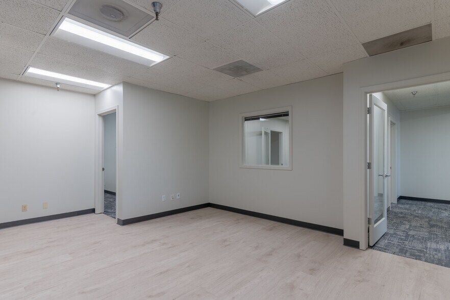 More Photos Of 5055 California Ave, Bakersfield Office For Sale