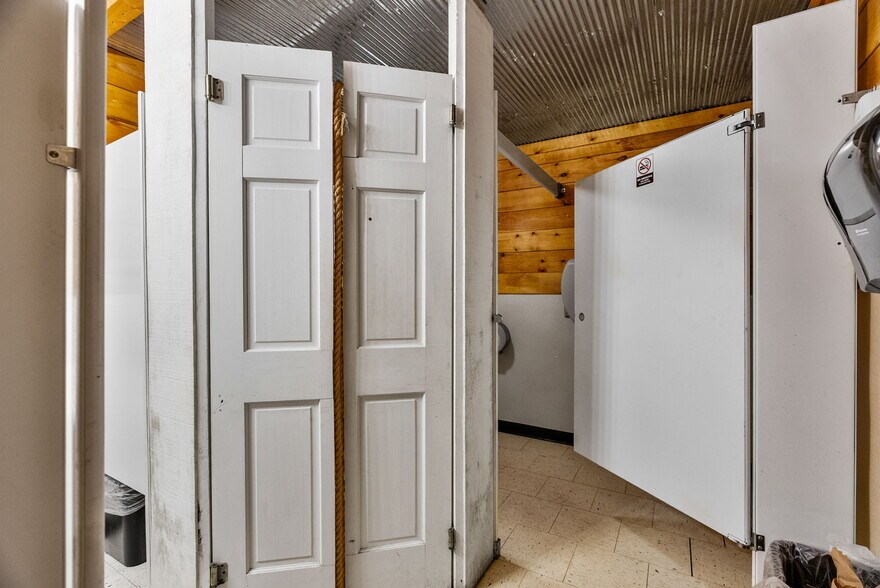 More Photos Of 3801 Happy Bend Rd, Atkins Restaurant For Sale