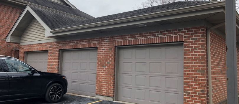 More Photos Of 2 Hankes Rd, Aurora Office Residential For Sale