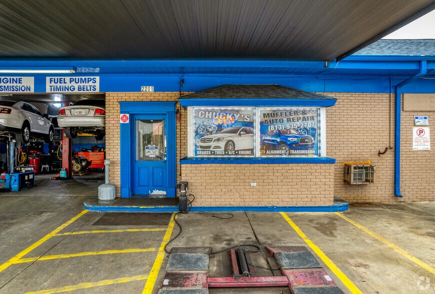More Photos Of 2201 E Busch Blvd, Tampa Auto Repair For Sale