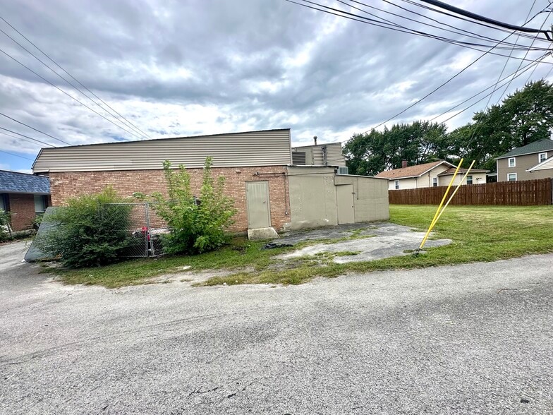 More Photos Of , Hazel Crest General Retail For Sale