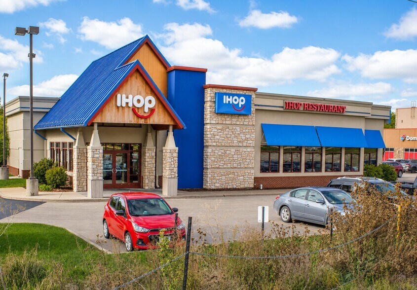More Photos Of 2248 N Webb Rd, Grand Island Restaurant For Sale