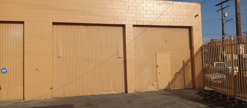 More Photos Of 6326 S Central Ave, Los Angeles Auto Repair For Lease