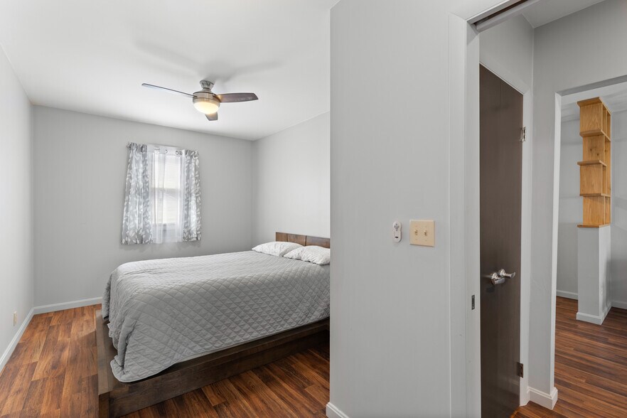 More Photos Of 900 Main St, Wellsburg Specialty For Sale