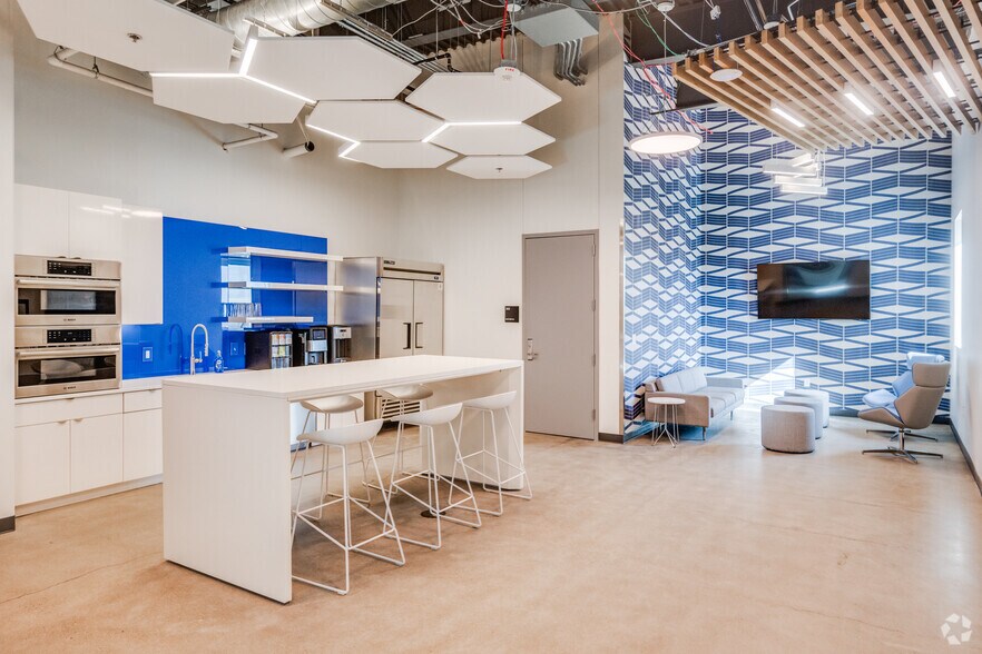 More Photos Of 2880 Wilderness Pl, Boulder Flex For Sale