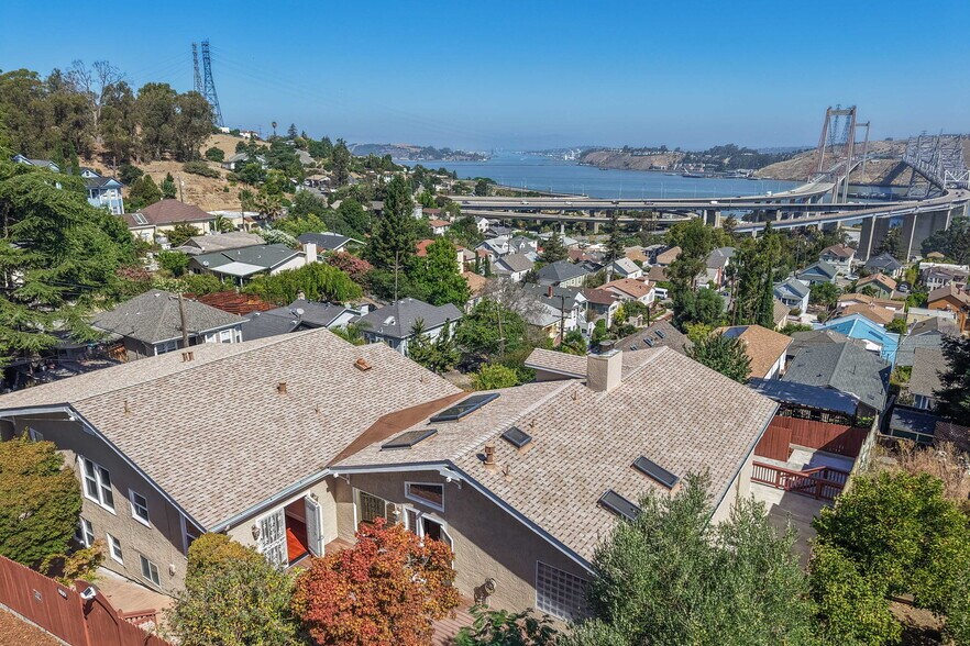 More Photos Of 1135 5th Ave, Crockett Apartments For Sale
