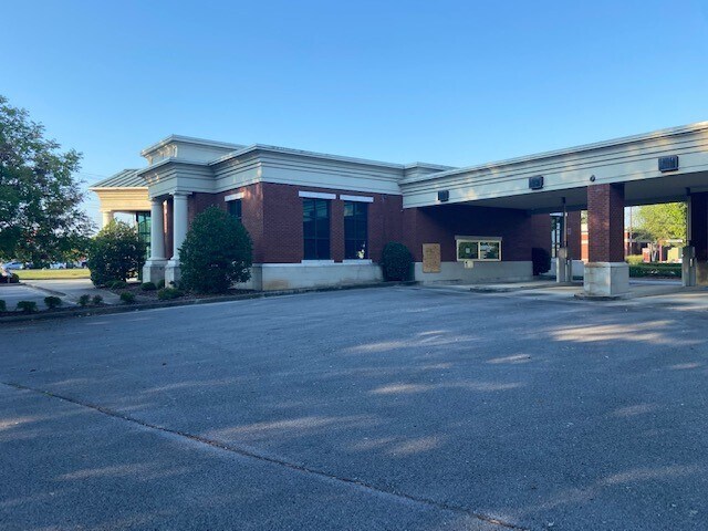 More Photos Of 7770 Us-72 Hwy, Madison Bank For Sale