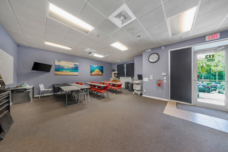 More Photos Of 2860 W State Road 84, Fort Lauderdale Office For Sale