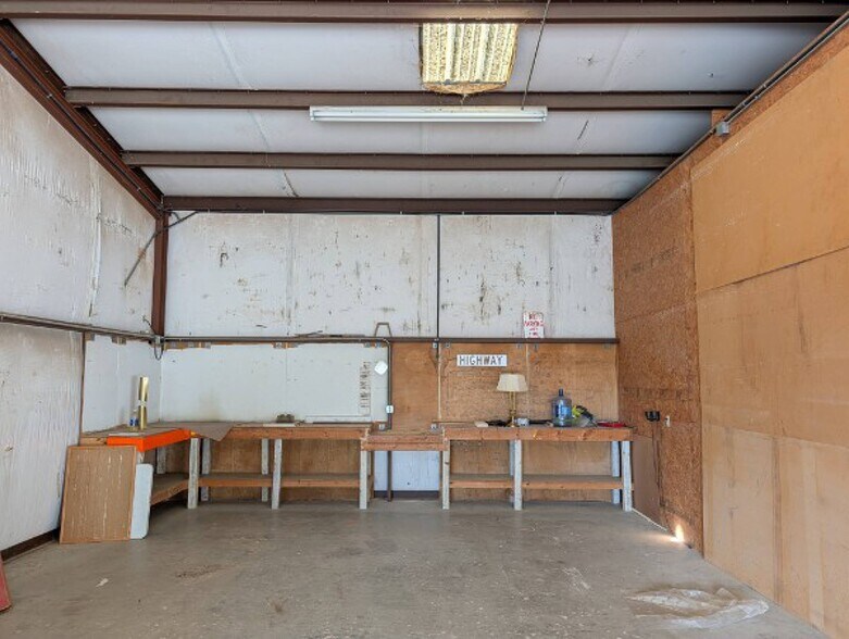 More Photos Of 365 Val Verde Rd, McGregor Office For Sale