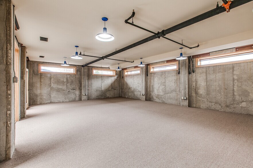 More Photos Of 47 E South St, Frederick Loft Creative Space For Lease