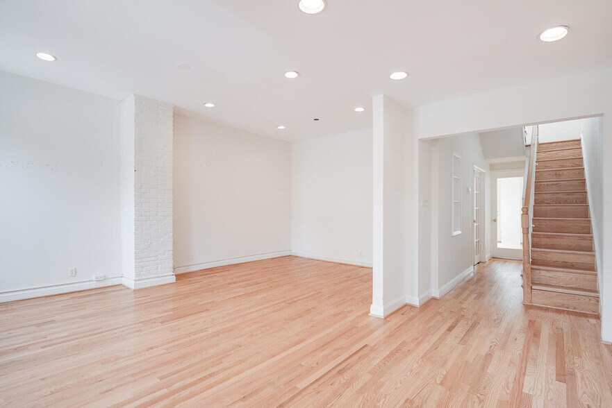 More Photos Of 1804 T St NW, Washington Office For Lease