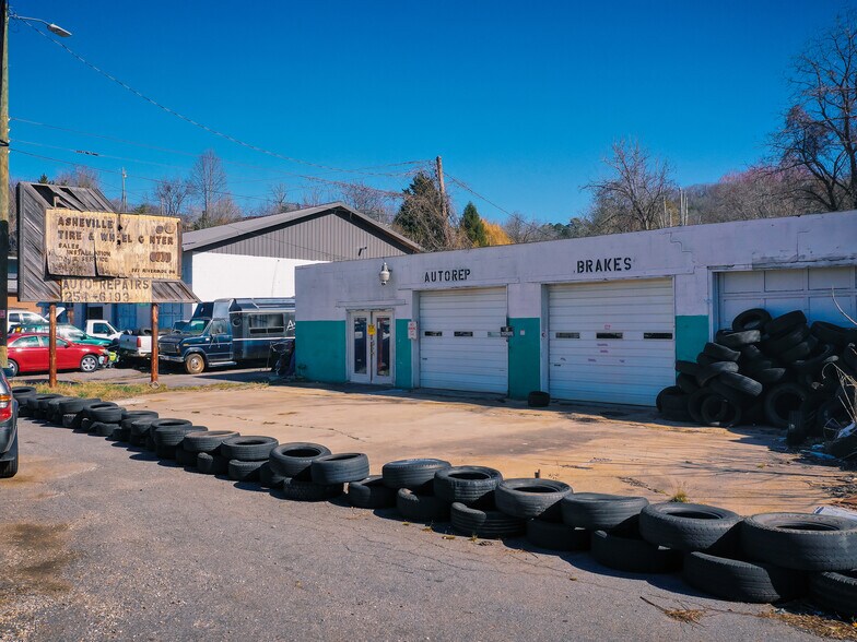 More Photos Of 887 Riverside Dr, Woodfin Auto Repair For Sale