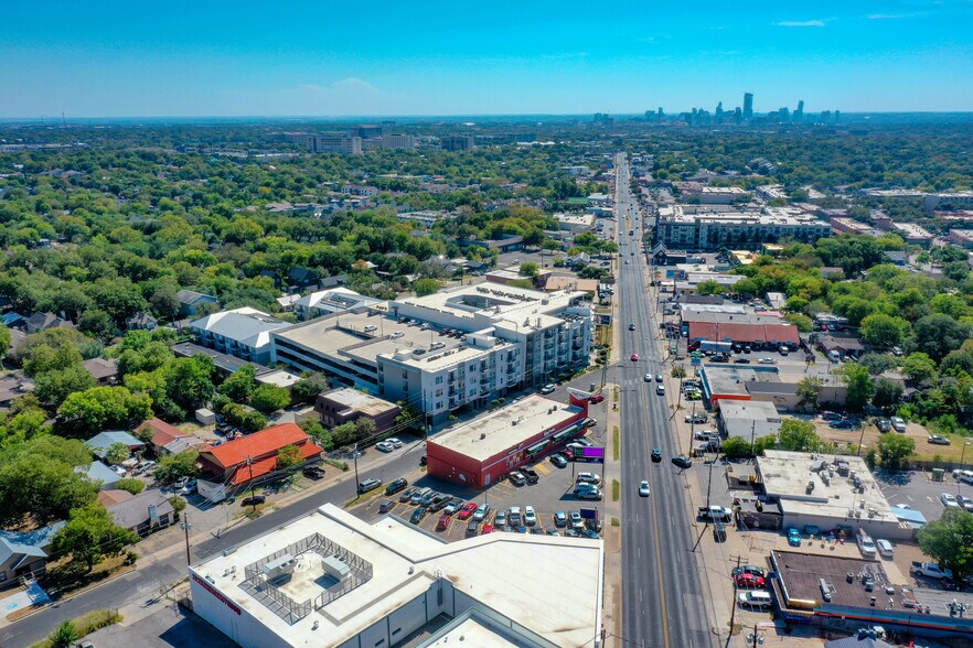 More Photos Of 5611 Adams Ave, Austin Office For Lease