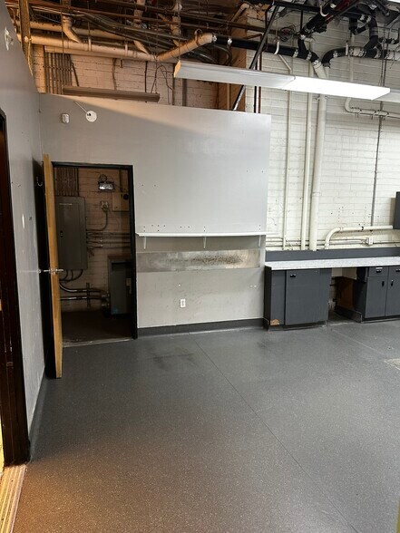 More Photos Of 7680 Clybourn Ave, Sun Valley Light Manufacturing For Lease