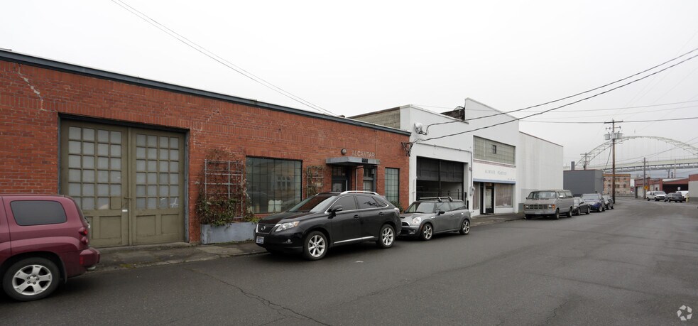 More Photos Of 660 N Thompson St, Portland Showroom For Sale