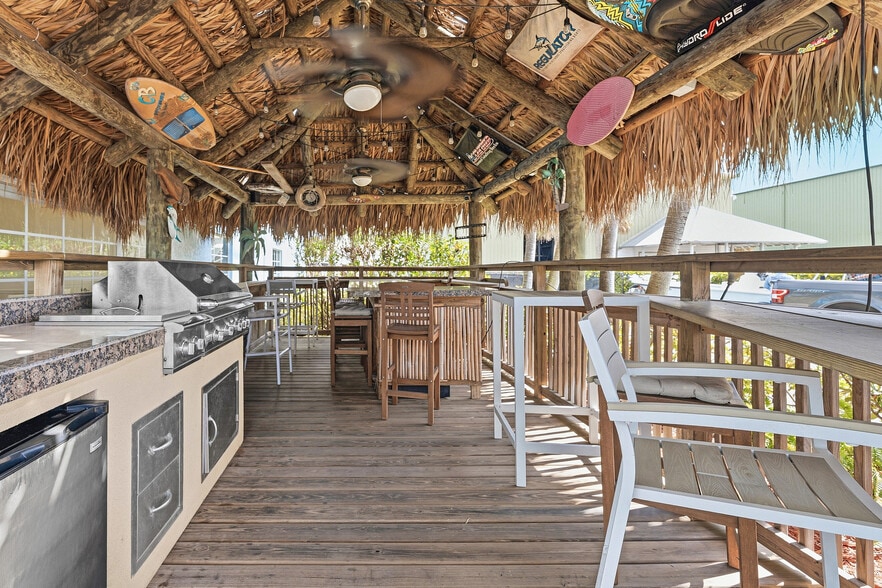 More Photos Of 250-300 SW Monterey Rd, Stuart Freestanding For Sale