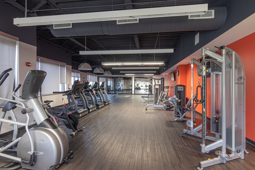 More Photos Of 300 Kimball Dr, Parsippany Office For Lease
