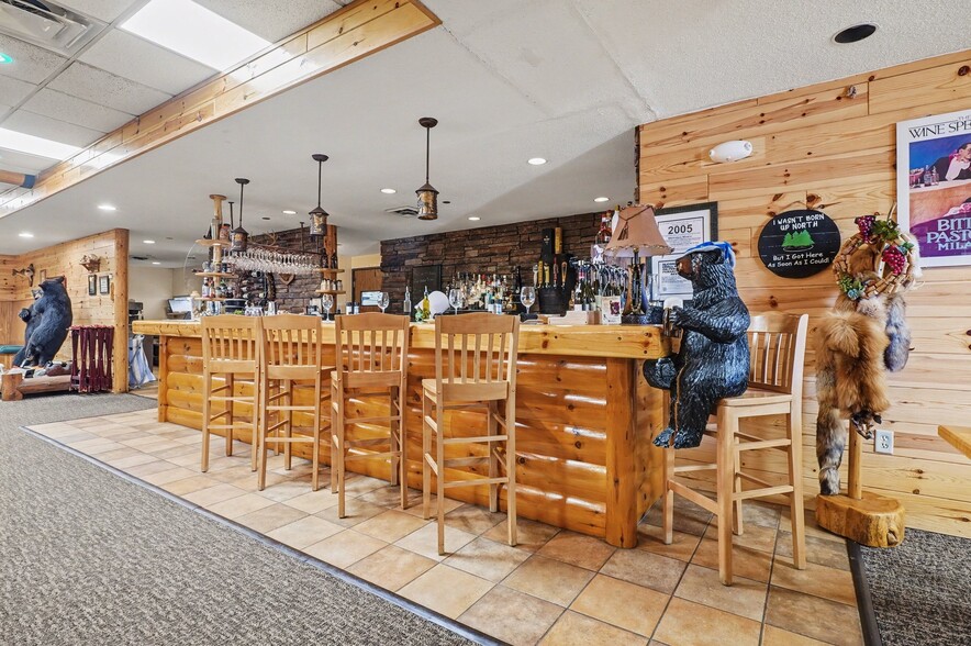 More Photos Of 1222 N US 23, East Tawas Restaurant For Sale
