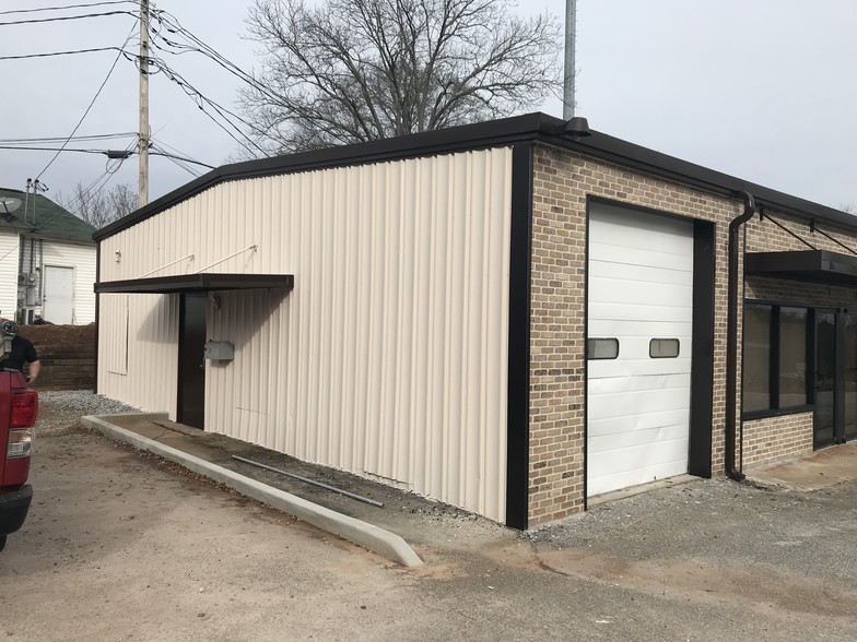 More Photos Of 100 Mill St, Lawrenceville Warehouse For Lease