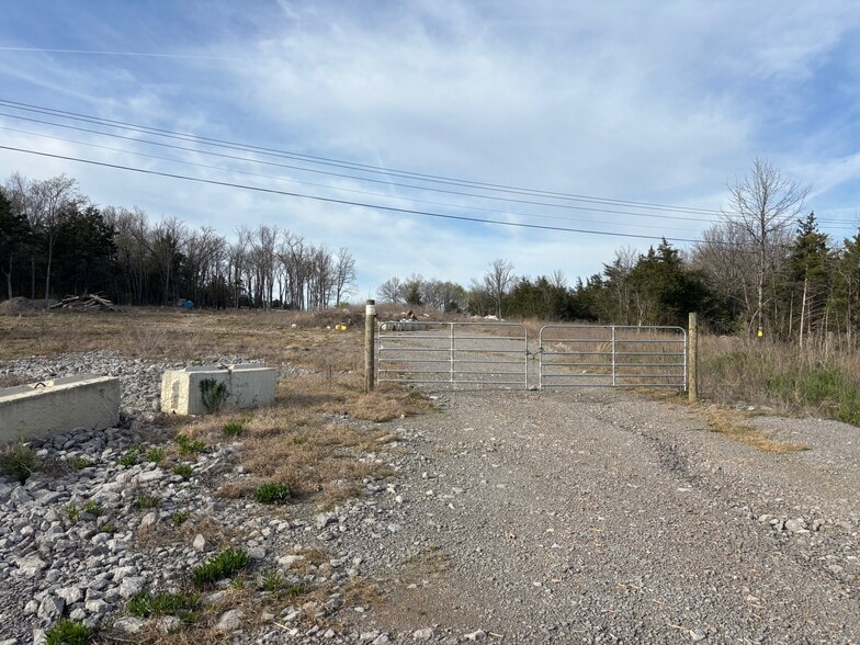 Primary Photo Of Burnt Knob Road Rd, Murfreesboro Land For Sale