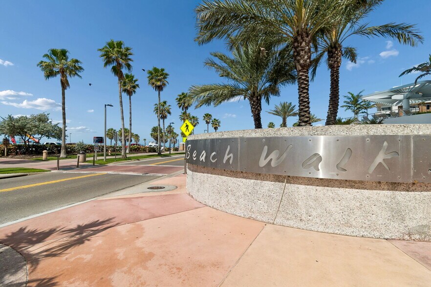 More Photos Of 400 Coronado Dr, Clearwater Beach Hotel For Lease