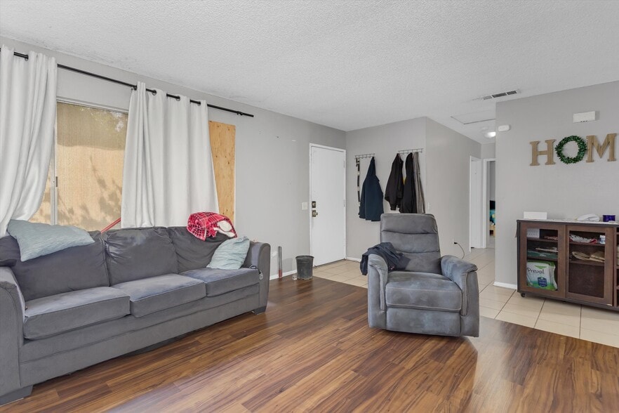 More Photos Of 1140 Oxford Dr, Redlands Apartments For Sale