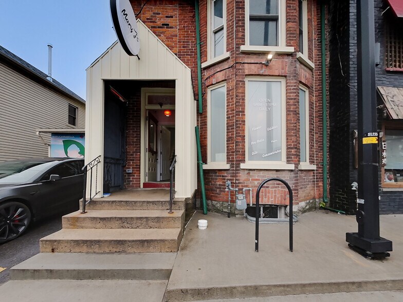 More Photos Of 154 Division St, Kingston Storefront Retail Residential For Sale