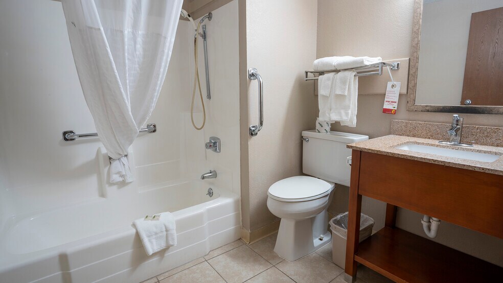 More Photos Of 2006 S Haynes Ave, Miles City Hotel For Sale