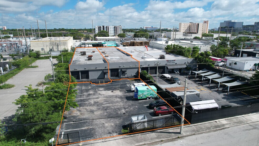 More Photos Of 829-833 NW 21st St, Miami Warehouse For Lease